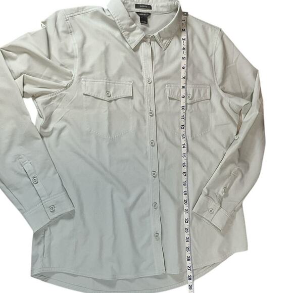 Eddie Bauer Long Sleeve NWOT Light Weight Button Down Blouse Light Mint Green Lg - Picture 10 of 14